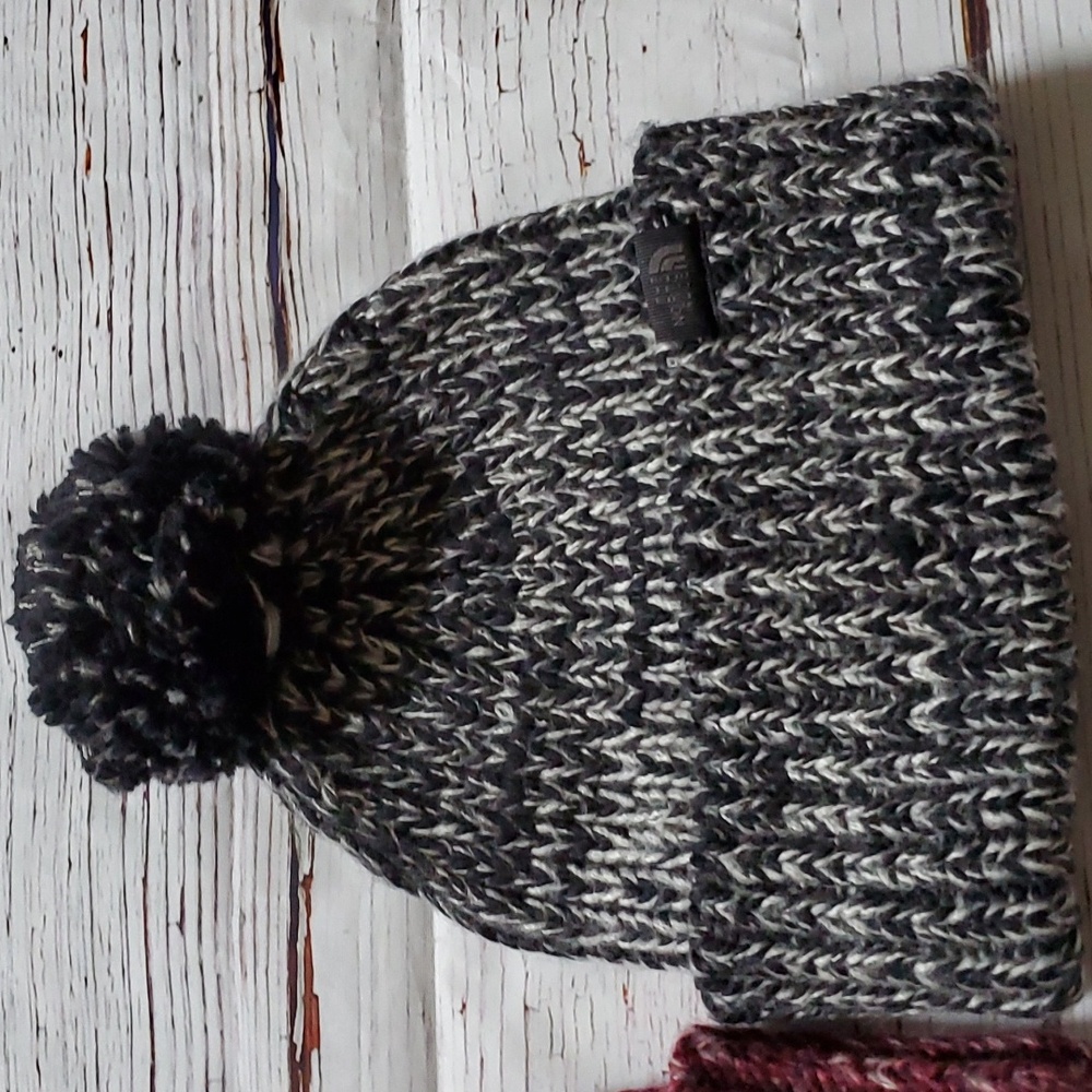 🆕️ THE NORTH FACE COZY CHUNKY BEANIE - Picture 5 of 12